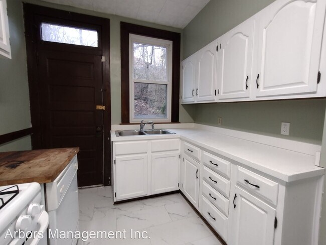Foto del edificio - 3 br, 1 bath House - 344 Connor Street