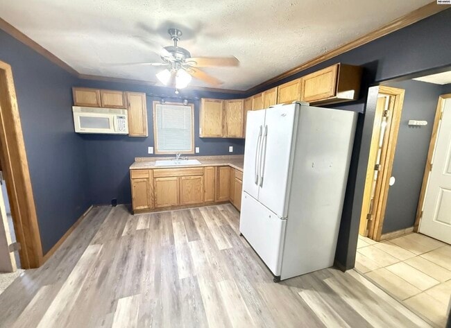 Kitchen - 1316 E 8th Ave