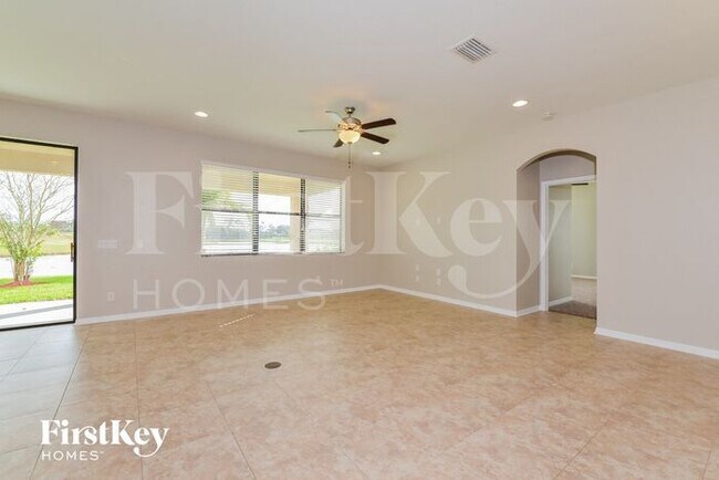 Foto del edificio - 831 129th St NE