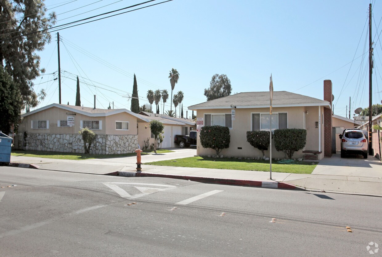 Primary Photo - 4642-4650 Live Oak St