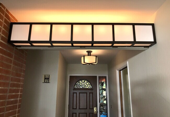 Building Photo - 96 Lawson Rd