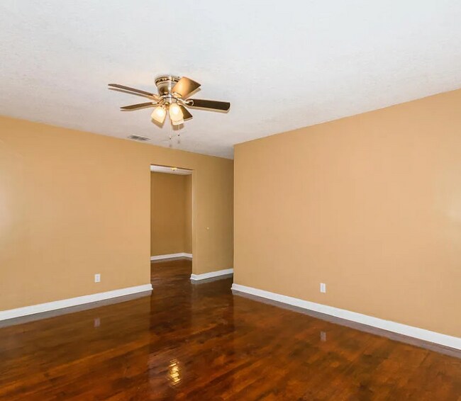 Building Photo - 5523 Minosa Cir E