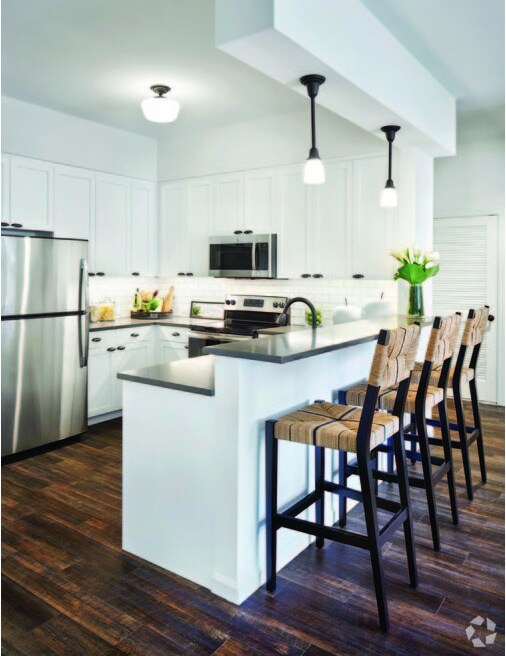 1 Bedroom Apartments in Suffolk County, NY under 2,700