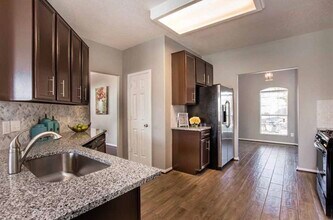 Building Photo - 22518 Hamlet Park Ct