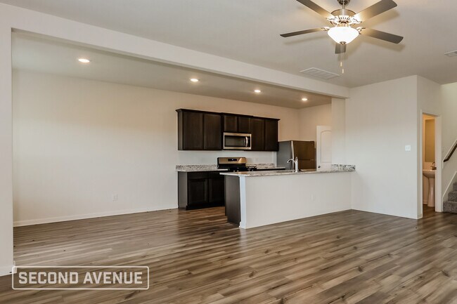 Foto del edificio - 326 Condie Russell Ave