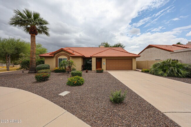 Building Photo - 9085 E Windrose Dr