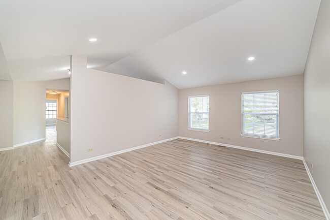 Building Photo - 1266 Bradwell Ln