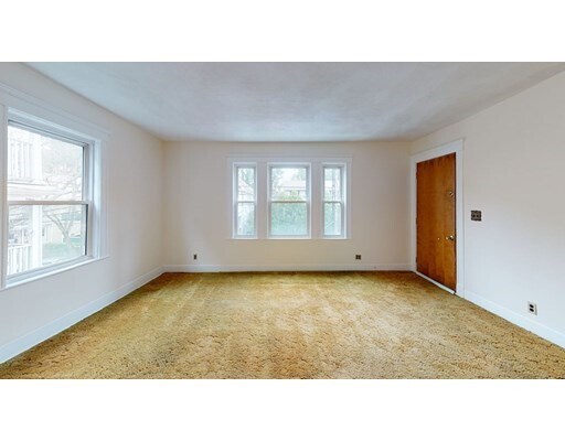 Building Photo - 32 Clarendon Ave