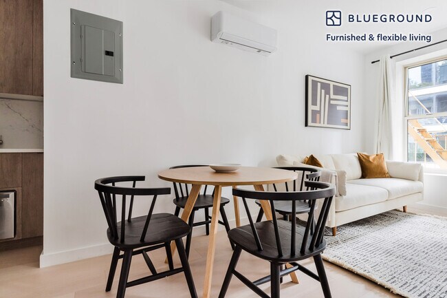 Foto del edificio - 246 E 53rd St