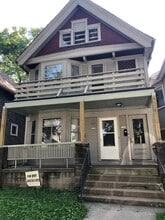 Building Photo - 3127 N Bartlett Ave