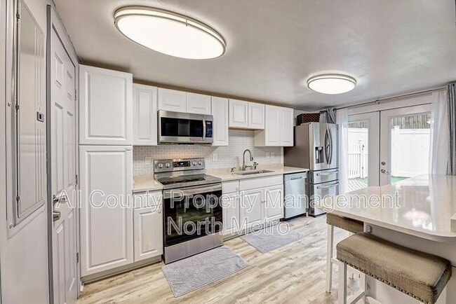 Foto del edificio - 5606 Roberts Dr