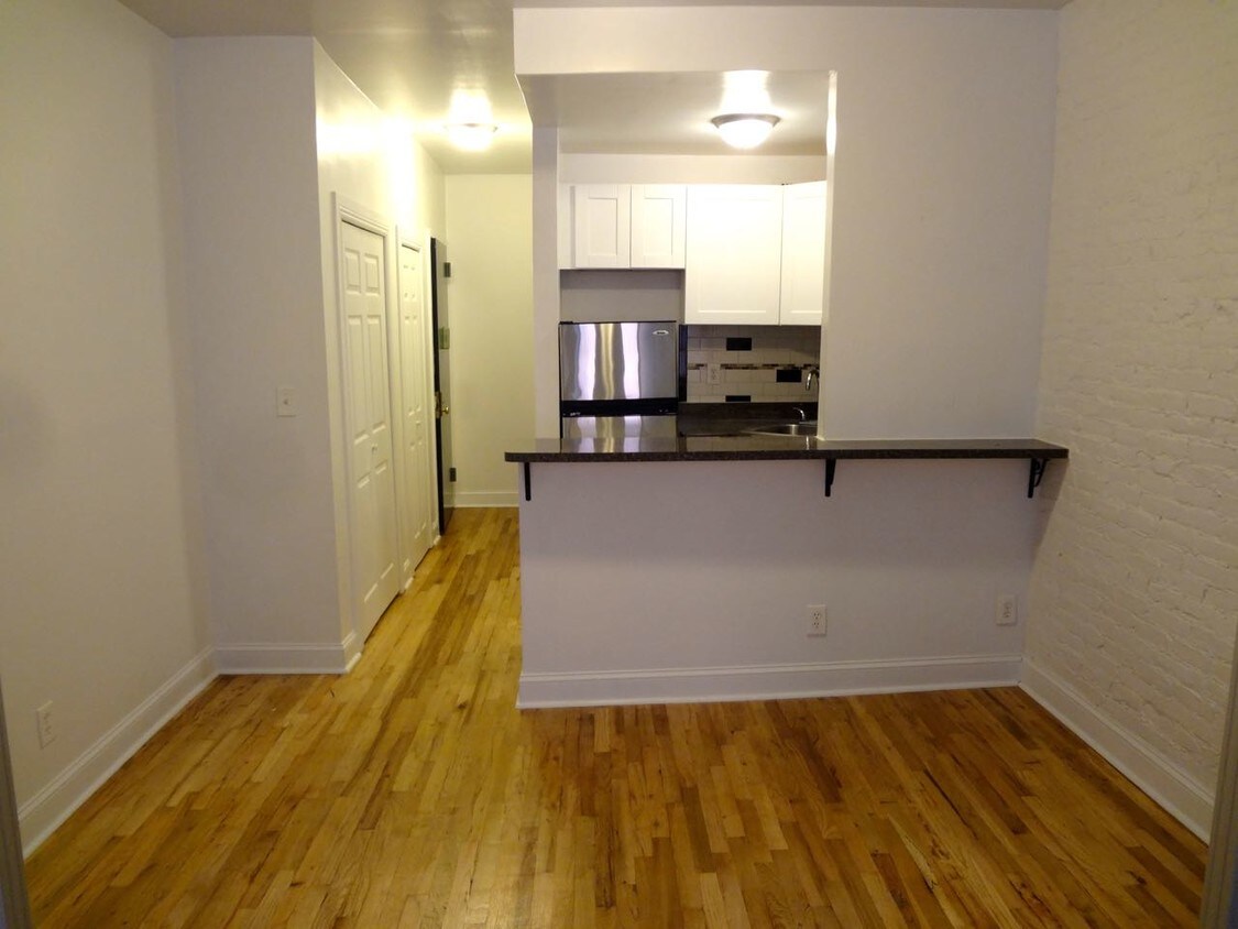 Foto del edificio - 251 W 26th St