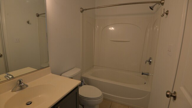 Building Photo - 12 Cherry Laurel Lane