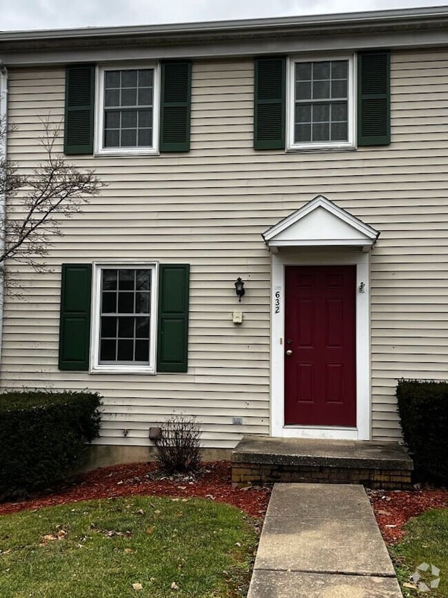 Building Photo - 632 S Cedar St