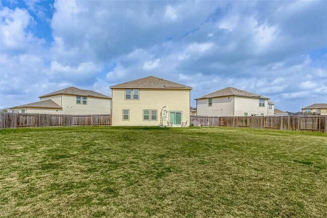 Building Photo - 1009 Pitch Pne Ct