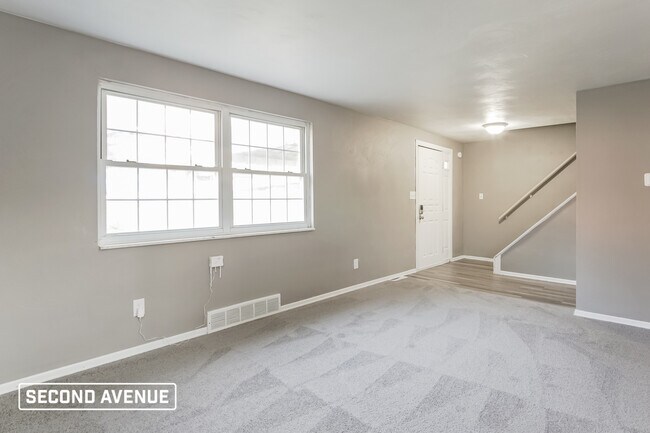 Foto del edificio - 145 Lois Dr