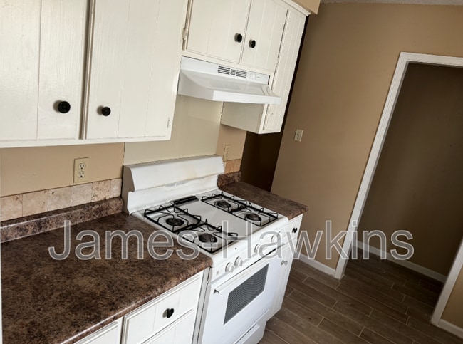 Building Photo - 940 Pebblebrook Dr