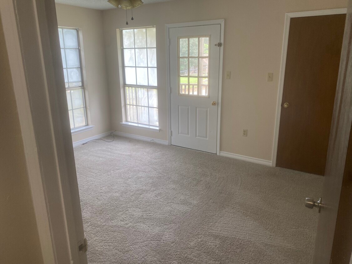 10808 Weiner Creek Dr, Baton Rouge, LA 70816 Townhome Rentals in