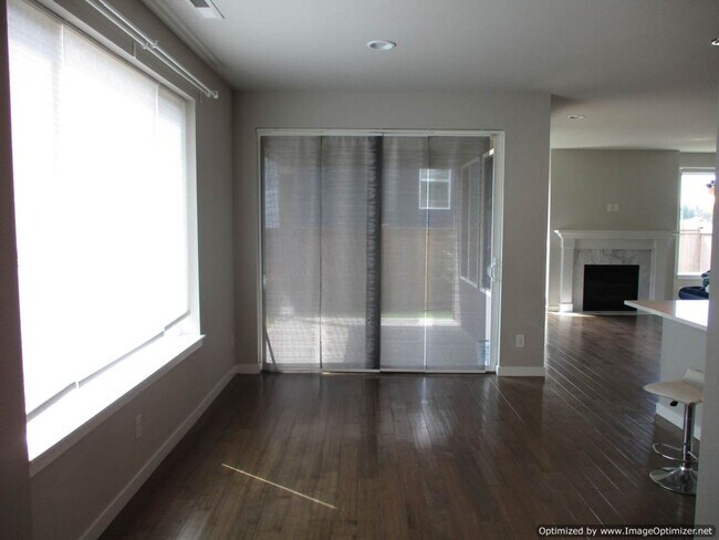 Building Photo - Spacious 4-Bedroom Home with Modern Comforts