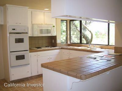 Building Photo - 1208 Racquet Club Dr