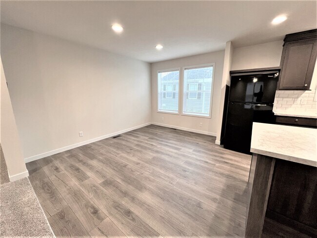 Foto del edificio - 5335 Coventry Dr