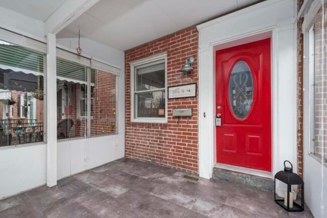 Photo - 1009 W 43rd St House