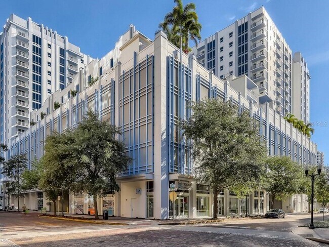 Foto del edificio - 415 E Pine St