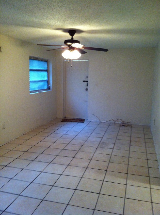Foto del edificio - 630 SW 7th Ave