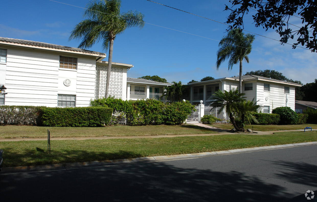 Foto del edificio - 361 41st Ave N