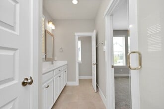 Building Photo - 728 Strawberry Pines Ct