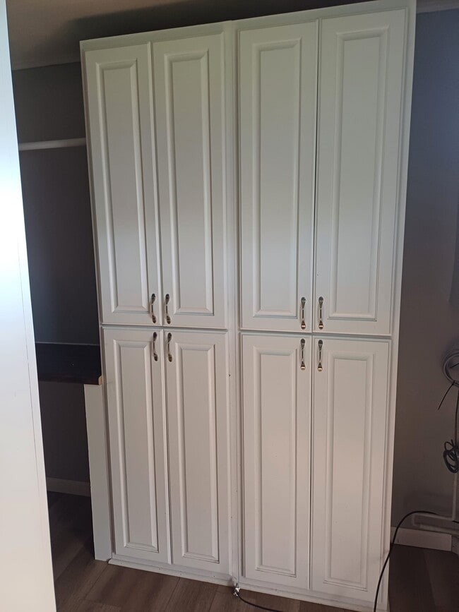 Building Photo - Unit 3