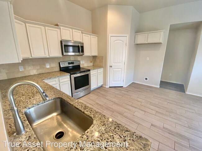Building Photo - 3 br, 2 bath House - 7346 100th St