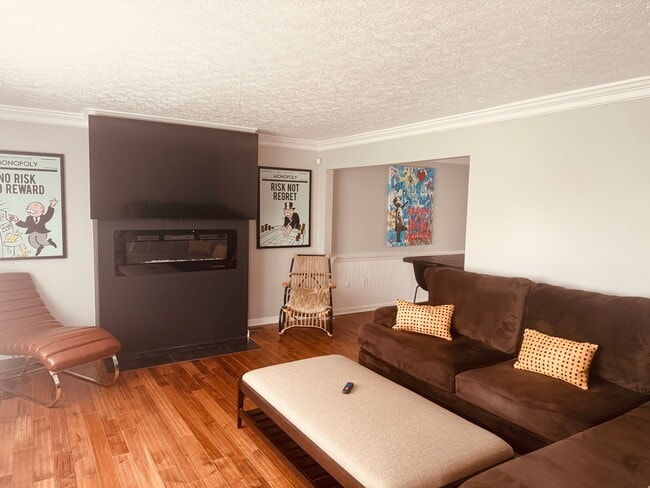 Building Photo - 4432 Renwood Dr