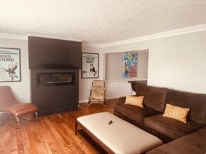 Building Photo - 4432 Renwood Dr