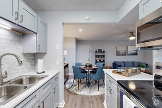 1BD 1BA 700SF The Elm - The Emory