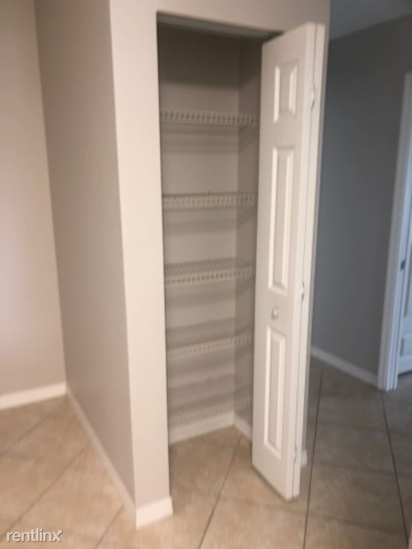 Building Photo - 2 br, 2 bath Condo - 5472 compass pointe
