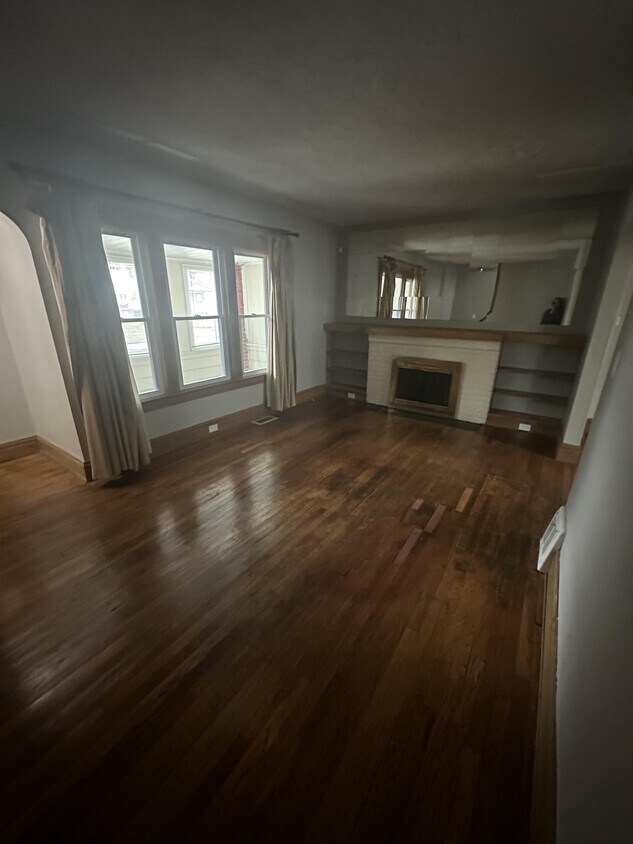 Primary Photo - 472 E 147th St
