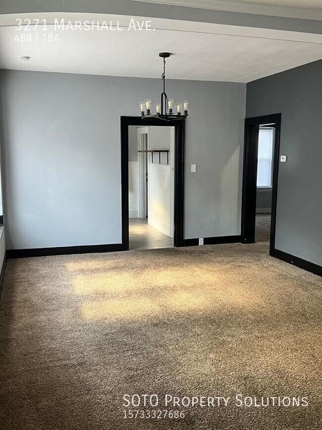 Building Photo - Pet Friendly, Lots of room and charm, Fres...