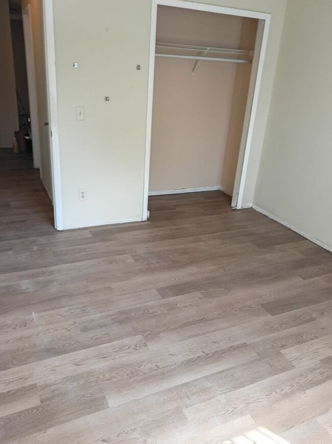Building Photo - 9805 Swaps Ln