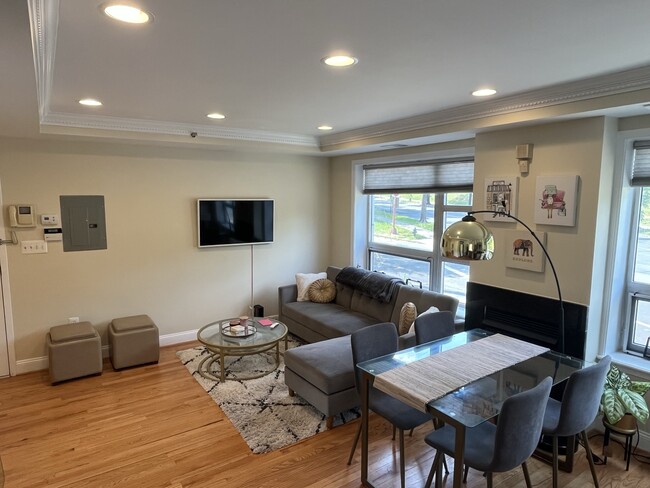 Foto del edificio - 712 Marietta Pl NW