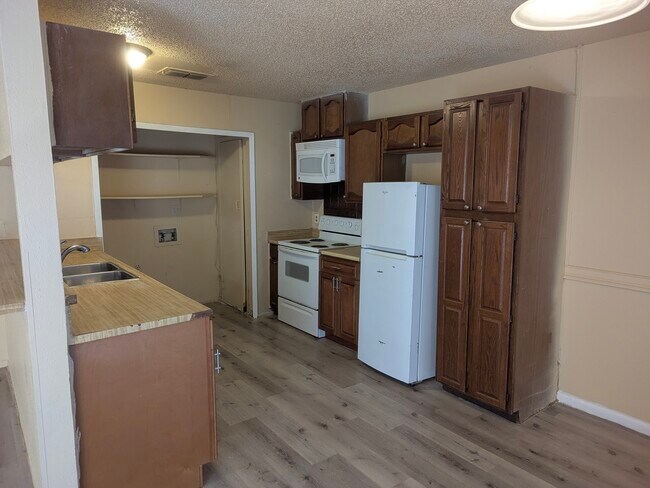 Foto del edificio - 1322 Bayou Dr