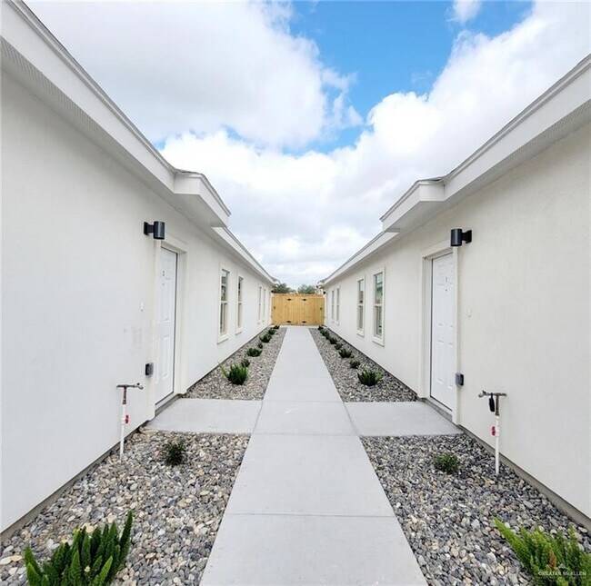 Foto del edificio - 7007 N 59th St