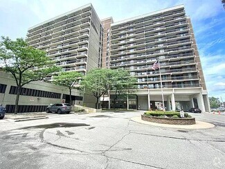 Building Photo - 150-38 Union Tpke