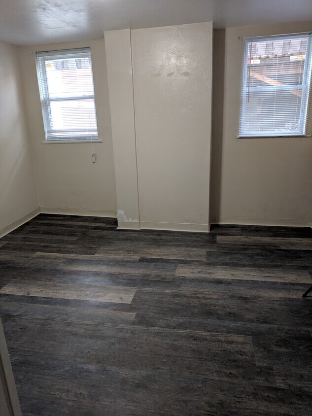 Foto principal - 327 Meyran Ave