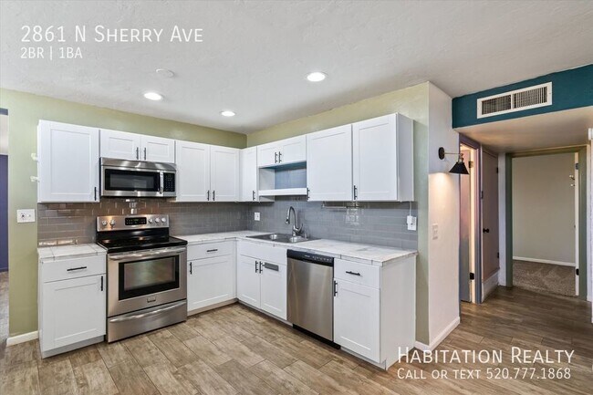 Building Photo - Awesome, Ample 2bd/1ba Abode in Ft Lowell ...