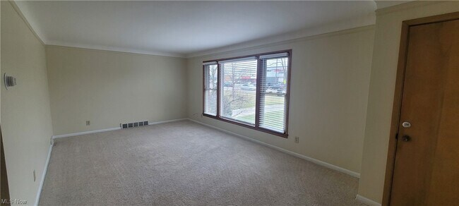 Building Photo - 5593 Mayfield Rd