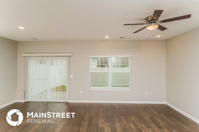 Building Photo - 2085 Paddle Wheel Dr