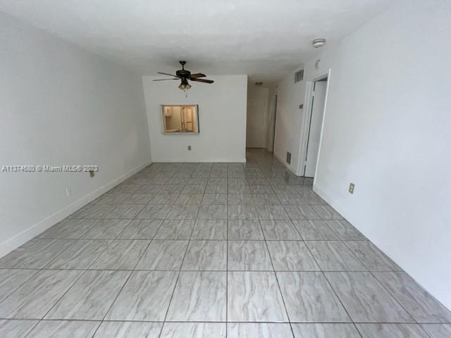 Building Photo - 9641 SW 77th Ave