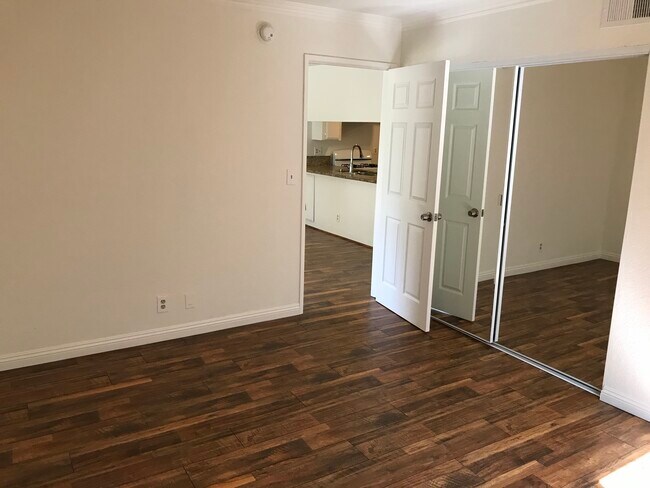 Building Photo - 4170 Tujunga Ave