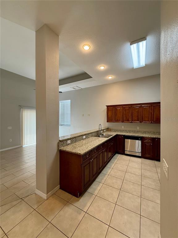 Foto del edificio - 9508 Citrus Glen Pl